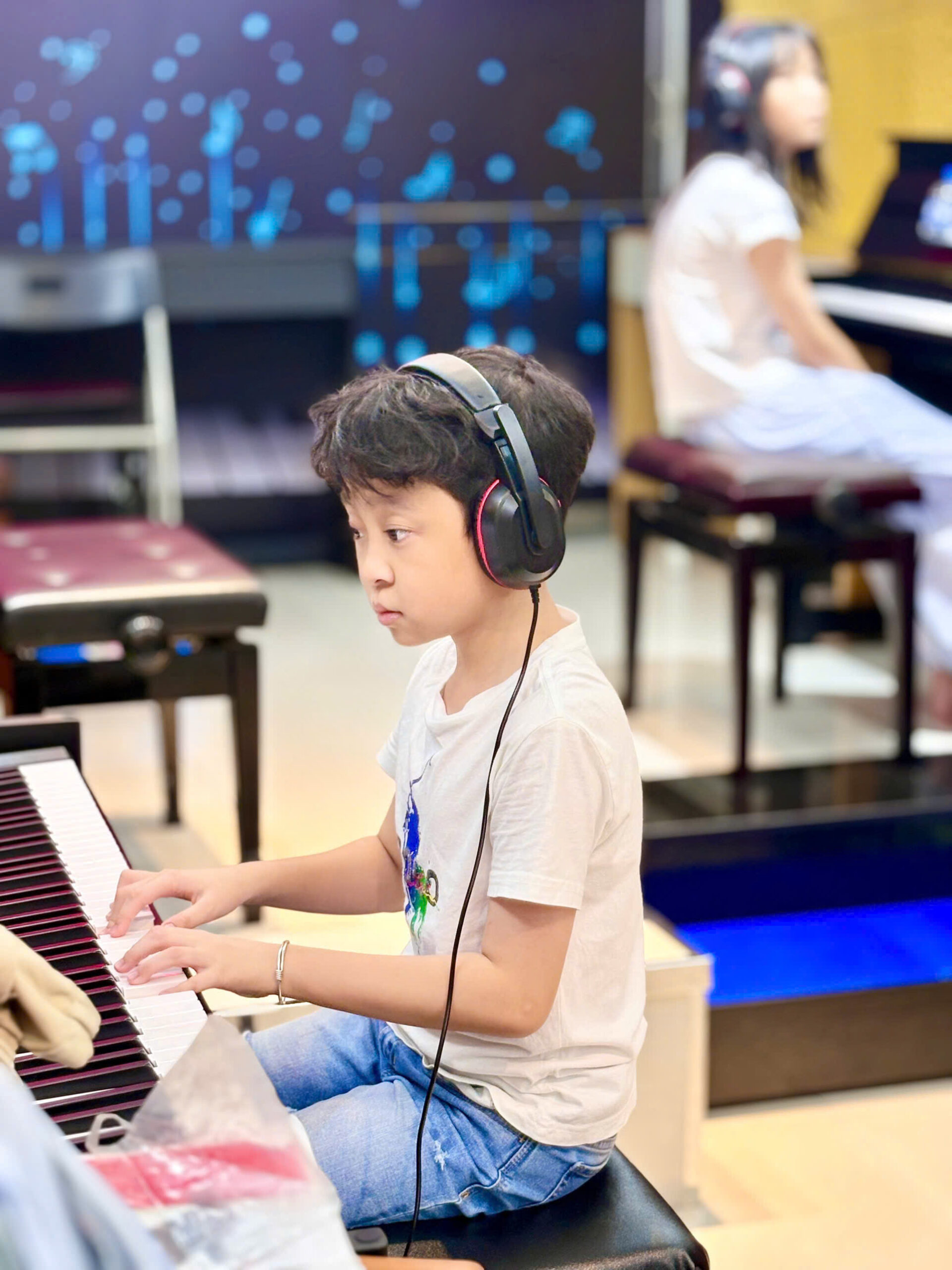 lop-hoc-piano-quan-11